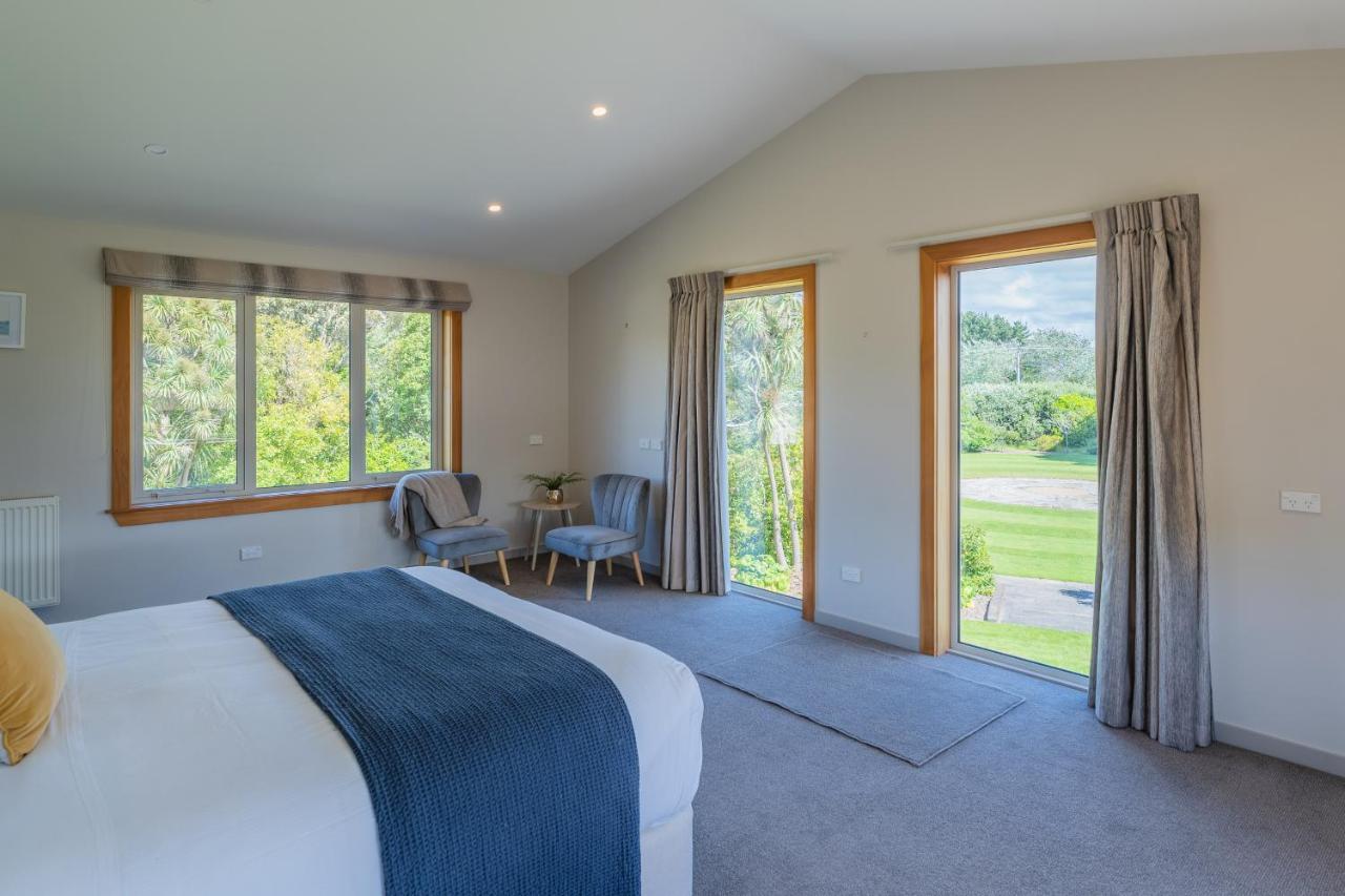 Anam Cara Gardens Luxury Villa Private Bedrooms And Ensuite Bathrooms Sleeps 9 Otaki المظهر الخارجي الصورة