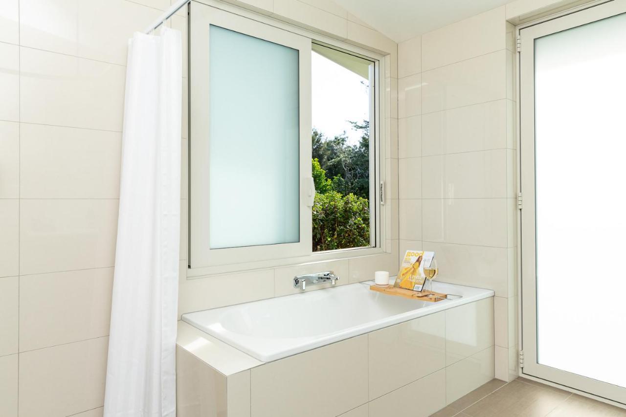 Anam Cara Gardens Luxury Villa Private Bedrooms And Ensuite Bathrooms Sleeps 9 Otaki المظهر الخارجي الصورة