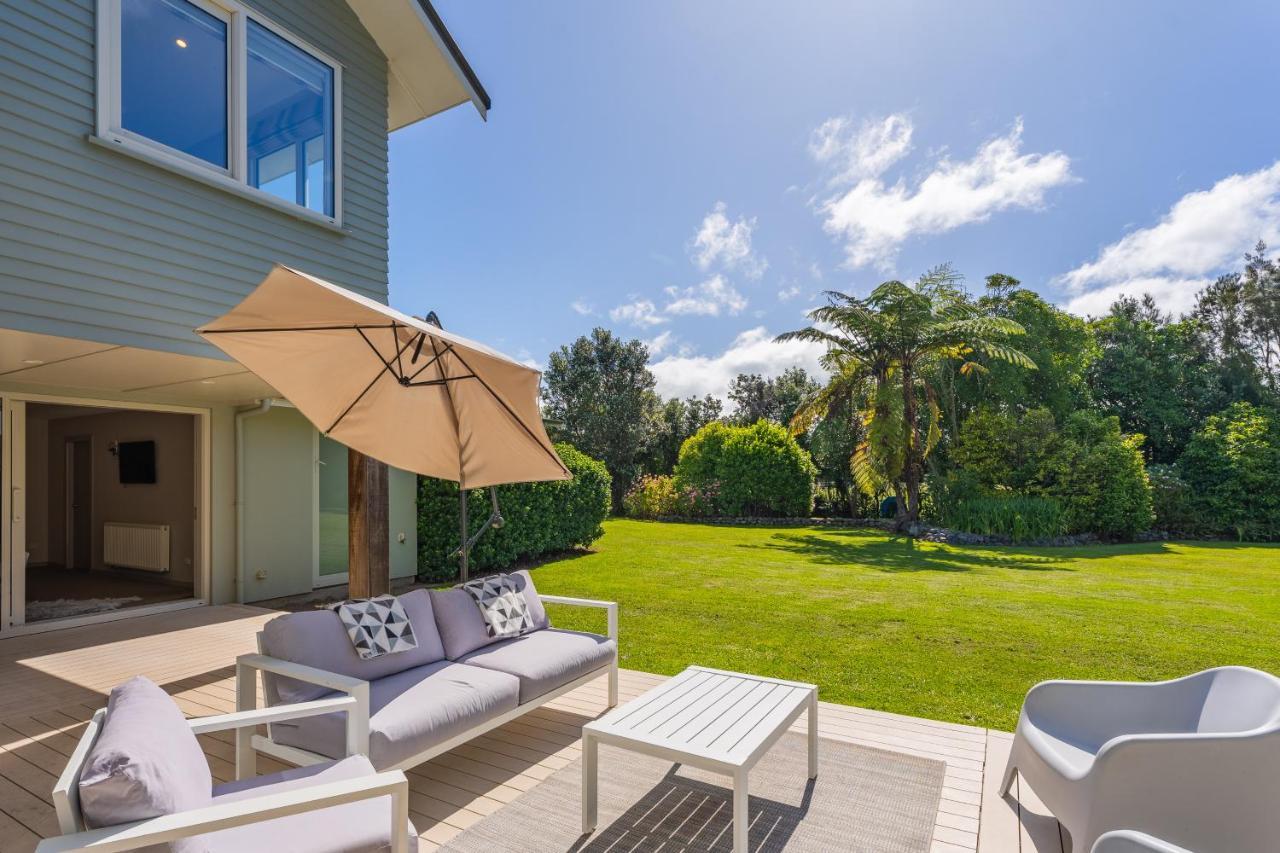 Anam Cara Gardens Luxury Villa Private Bedrooms And Ensuite Bathrooms Sleeps 9 Otaki المظهر الخارجي الصورة